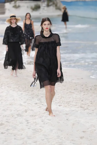 Paris France October Model Walks Runway Chanel Show Part Paris — Stock Photo, Image