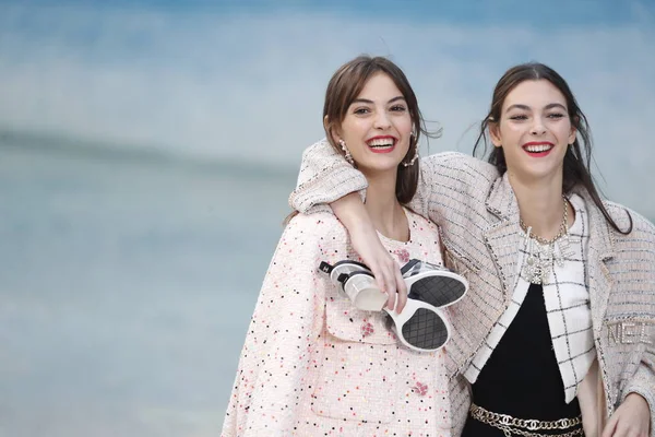 Paris Frankrike Oktober Modeller Runway Finalen Chanel Show Som Del — Stockfoto