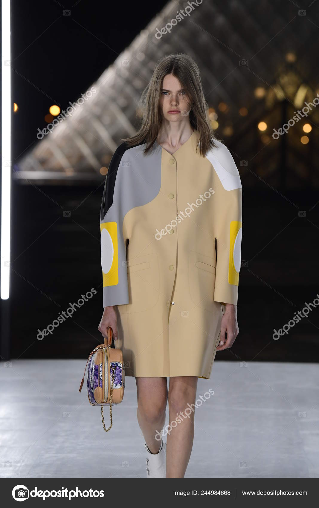 Paris Fashion Week: desfile Primavera/Verano 2019 de Louis Vuitton - Foto 1