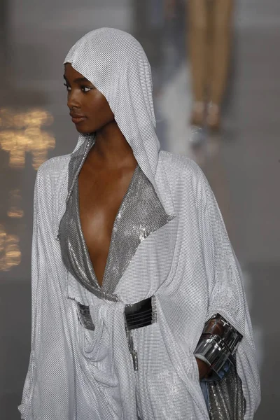 Paris France September Model Walks Runway Balmain Show Part Paris — Stock Photo, Image