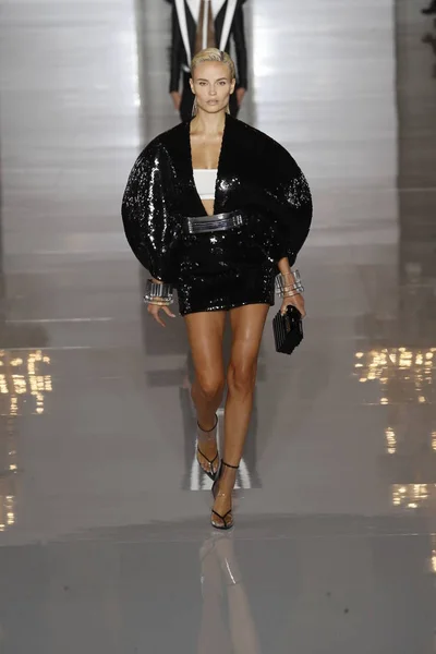 Paris France September Natasha Poly Walks Runway Balmain Show Part — Stock Photo, Image