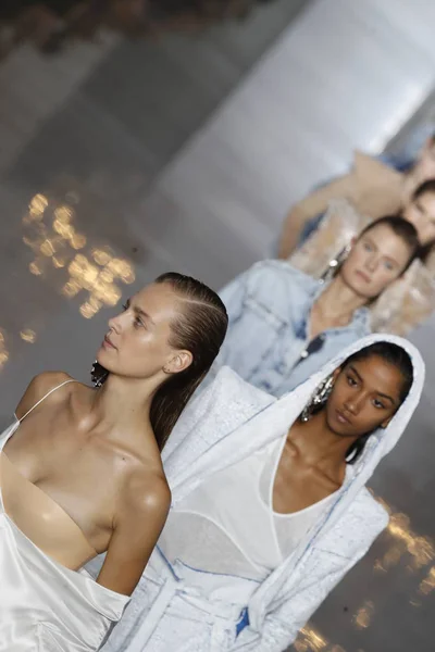 Paris France September Models Walk Runway Finale Balmain Show Part — Stock Photo, Image