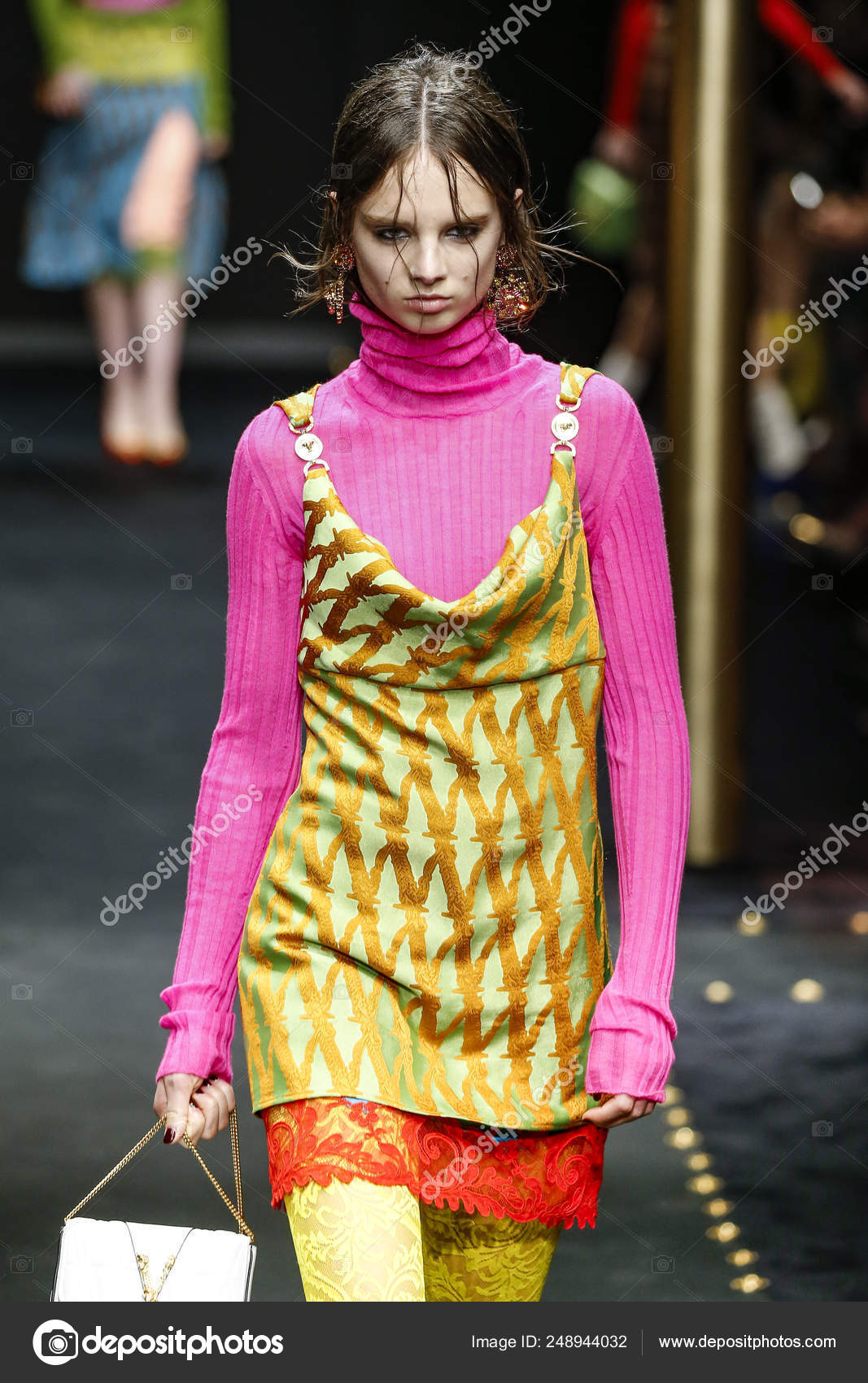 Milan Italy February Giselle Norman Walks Runway Versace Show