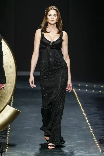 Milão Itália Fevereiro Stephanie Seymour Caminha Passarela Versace Show Milan — Fotografia de Stock