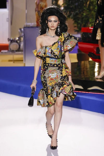 Milan Italy February Cong Walks Runway Moschino Show Milan Fashion — Stock Photo, Image