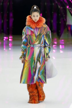 Milan, İtalya - 20 Şubat: Manken Byblos dizide Milan moda hafta sonbahar/kış 2019/20, 20 Şubat 2019, Milano, İtalya pist yürür. 