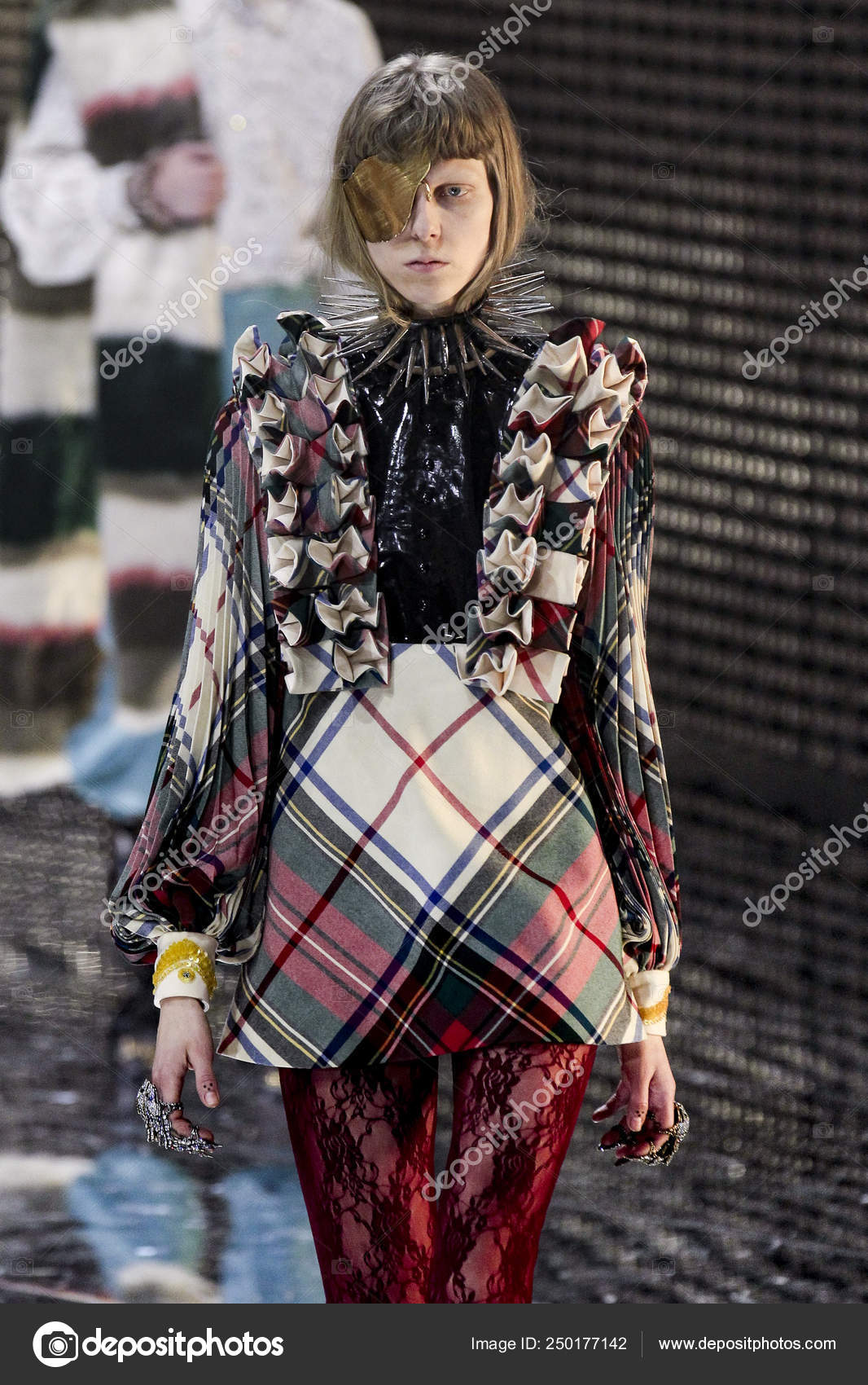 Milan Italy February Model Walks Gucci Show Milan – Stock Editorial Photo © #250177142