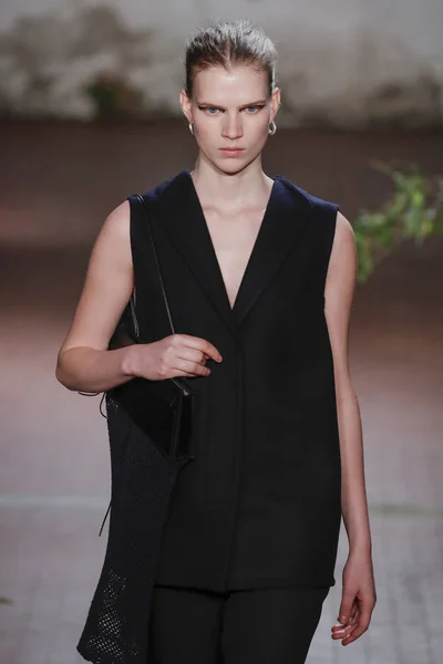 Milan Italy February Model Walks Runway Jil Sander Show Milan — Stock Photo, Image