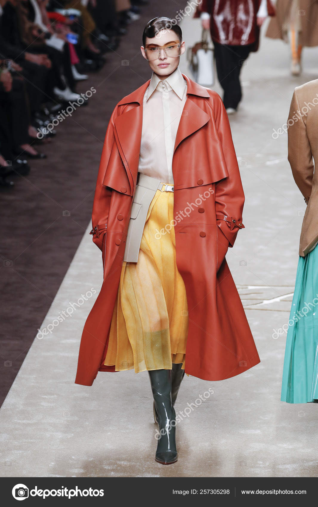 Milan Italy February Grace Elizabeth Walks Runway Fendi Show Milan