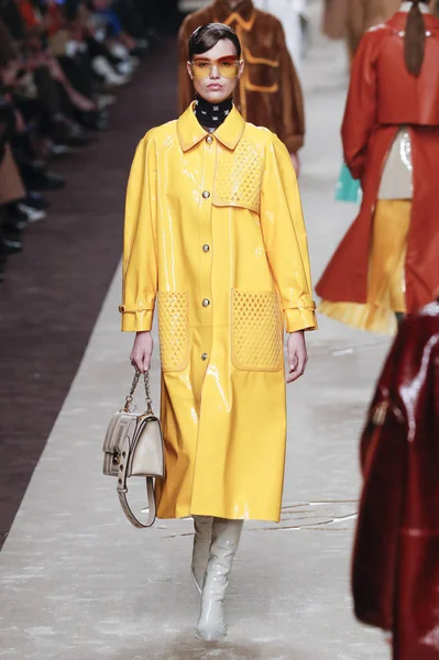 Milan Italy February Model Walks Runway Fendi Show Milan Fashion — Stock Photo, Image