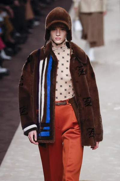 Milan Italy February Model Walks Runway Fendi Show Milan Fashion — Stock Photo, Image