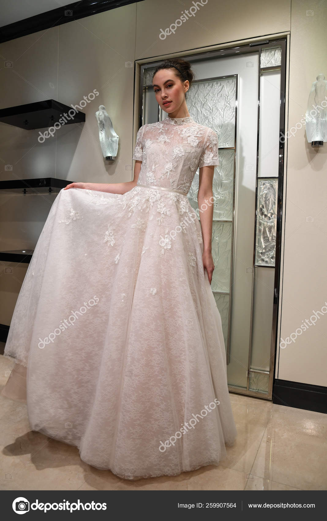 Nueva York Abril Modelo Heather Aboff Posando Durante Presentación