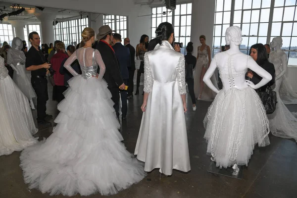 New York Nisan Model New York Moda Haftası Nda Pronovias — Stok fotoğraf