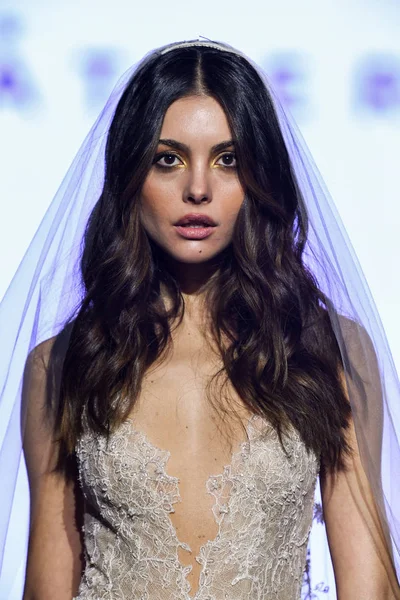 New York April Modell Går Banan Watters Våren 2020 Bridal — Stockfoto