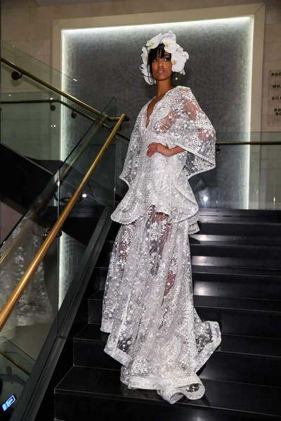 New York April Modell Innebär Irina Shabayeva Bridal Spring 2020 — Stockfoto