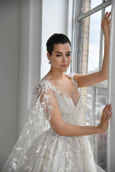 New York April Modell Poserar Ines Santo Våren 2020 Bridal — Stockfoto