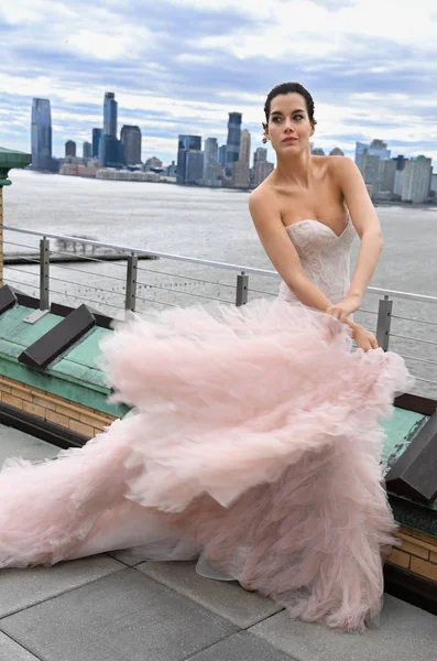 New York Avril Mannequin Posant Lors Présentation Mode Nuptiale Ines — Photo