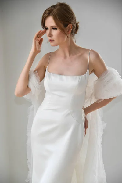 New York April Model Posing Ines Santo Spring 2020 Bridal — Stock Photo, Image
