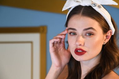 New York, Ny - 14 Nisan: Galia Lahav Bahar sırasında poz bir model 2020 New York Moda Haftası'nda gelinlik moda sunumu: Gelinlik Nisan'da 14, 2019 Nyc.