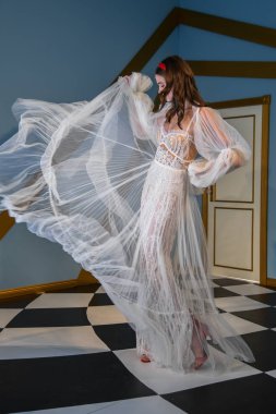 New York, Ny - 14 Nisan: Galia Lahav Bahar sırasında poz bir model 2020 New York Moda Haftası'nda gelinlik moda sunumu: Gelinlik Nisan'da 14, 2019 Nyc.