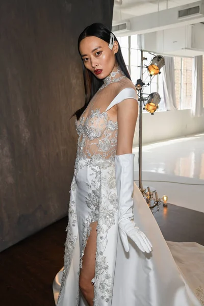 New York April Modell Poserar Galia Lahav Våren 2020 Bridal — Stockfoto