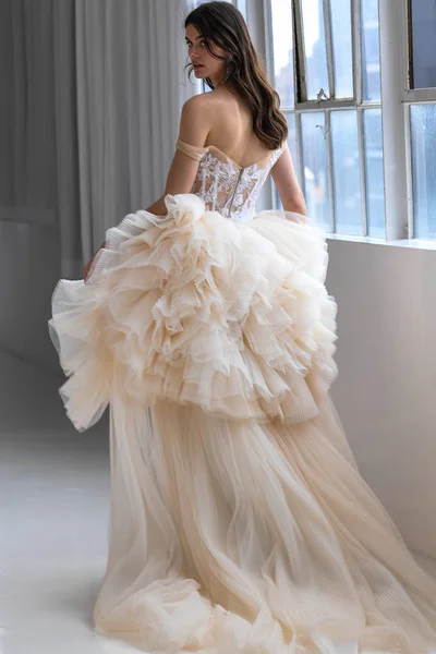 New York April Modell Poserar Galia Lahav Våren 2020 Bridal — Stockfoto
