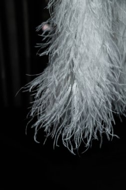 New York, Ny - 16 Nisan: New York Moda Haftası'nda Naeem Khan Bahar 2020 gelinlik moda sunumu sırasında askıları üzerinde Elbiseler: Gelinlik Nisan'da 16, 2019 Nyc.