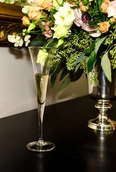 New York Dubna Sklenička Šampaňského Během Roku 2020 Svatební Módní — Stock fotografie