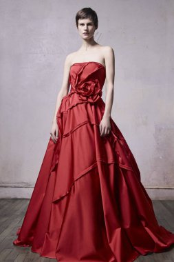 New York, Ny - 08 Şubat: Model Şubat'ta Nyfw sırasında Jason Wu Sonbahar Kış 2019 koleksiyonu için poz 8, 2019 New York'ta.