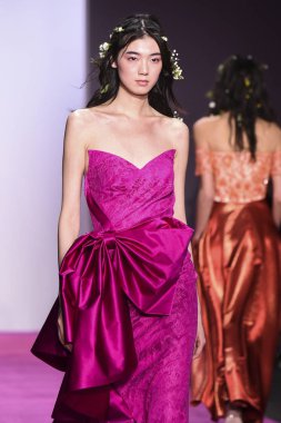 New York, Ny - 10 Şubat: Bir model Nyfw sırasında Lanyu defile için pist yürüyor: Şubat'ta Industria Studios Gösterir 10, 2019 Nyc