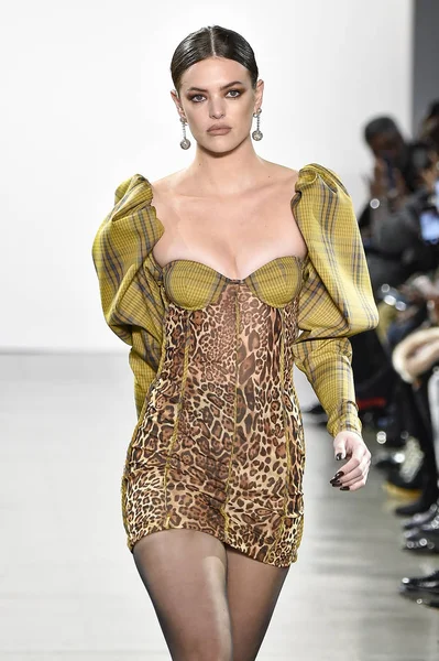 New York February Model Walks Runway Laquan Smith Fashion Show — Stock Photo, Image
