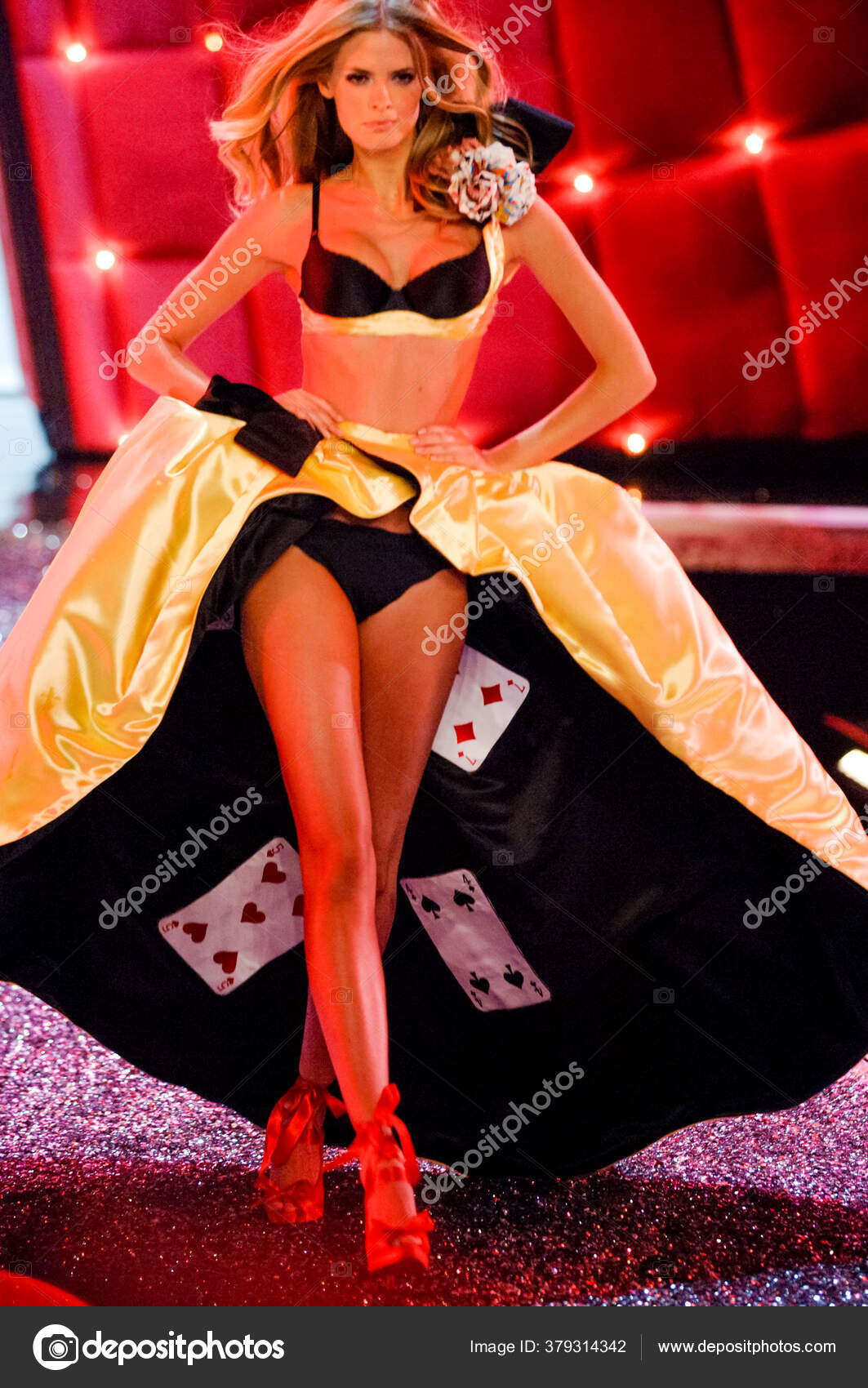 Hollywood November Julia Stegner Walks Victoria Secret Fashion Show Runway Stock Editorial Photo C Fashionstock Hollywood November Julia Stegner Walks Victoria Secret Fashion Show Runway Stock Editorial Photo C Fashionstock
