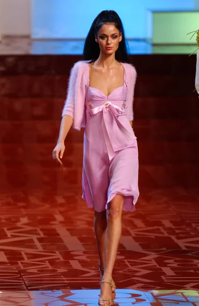 Paris France October 2003 Model Nicole Trunfio Walk Runway Fashion — Stock Photo, Image