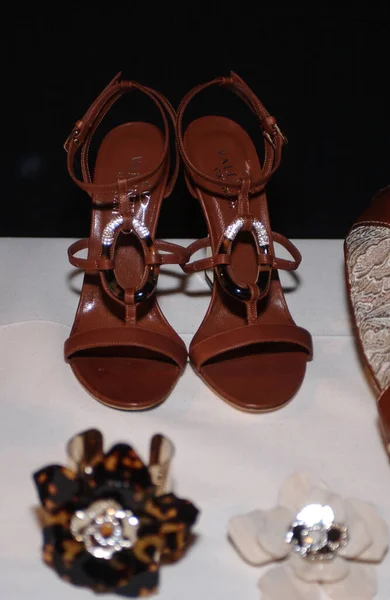 Aris France October 2004 Accessories Backstage Valentino Ready Wear Collection — 스톡 사진