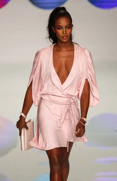 Paris France October 2003 Model Naomi Campbell Walk Runway Fashion — Stock Photo, Image