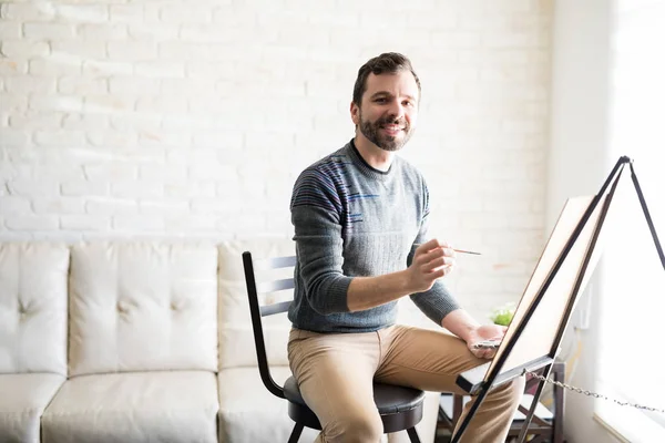 Portrait Good Looking Young Latin Man Making Eye Contact While — Stock Photo, Image