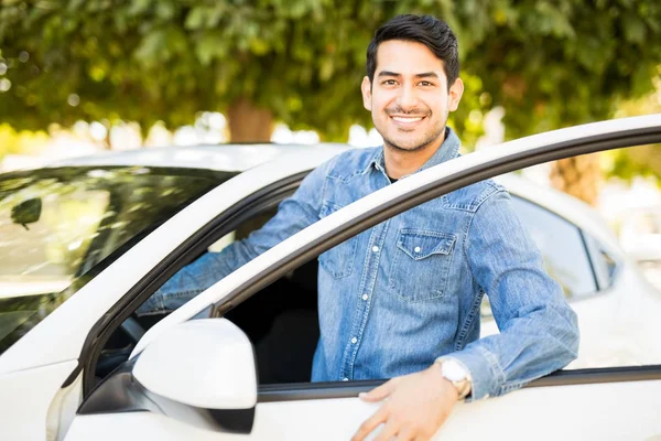 Portrait Handsome Young Latin Man Getting His Car Making Eye — Stock Photo, Image