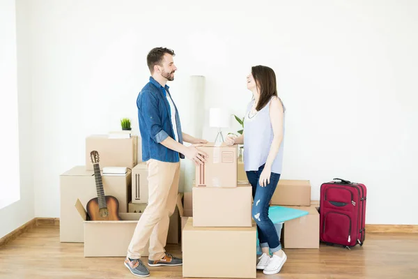 Full Length Man Woman Casuals Standing Cardboard Boxes New House — Stock Photo, Image