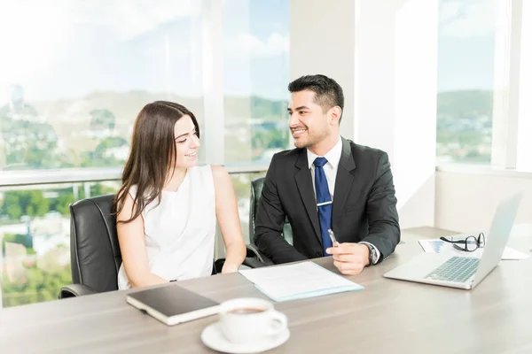 Flirtatious Business Partners Looking Each Other Smiling While Working Desk — Stock Photo, Image
