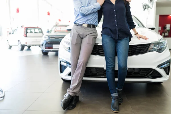Low Section Customers Leaning Expensive Car Automobile Dealership — Stock Photo, Image