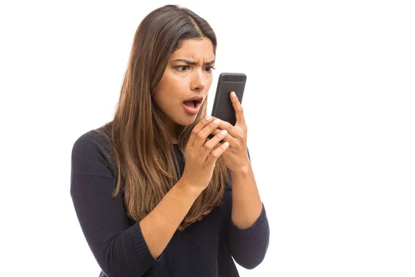 Mujer Guapa Leyendo Malas Noticias Teléfono Inteligente Contra Fondo Blanco — Foto de Stock