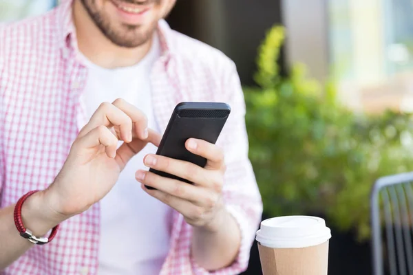 Midsection Hispanic Influencer Scrolling Messages Smartphone Cafe — Stock Photo, Image