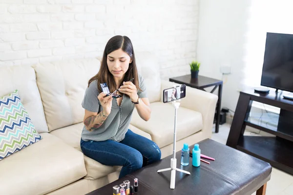 Young Influencer Recording Video Makeup Her Online Beauty Blog — Stock Photo, Image