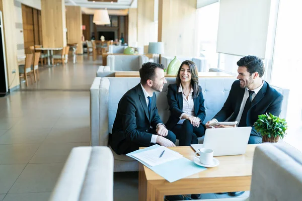 Happy Male Female Managers Talking While Smiling Meeting Hotel — Stock Photo, Image