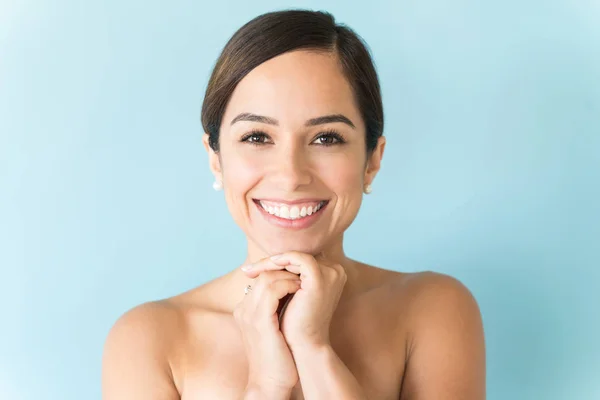 Closeup Smiling Flawless Woman Bare Shoulder Blue Background — Stock Photo, Image