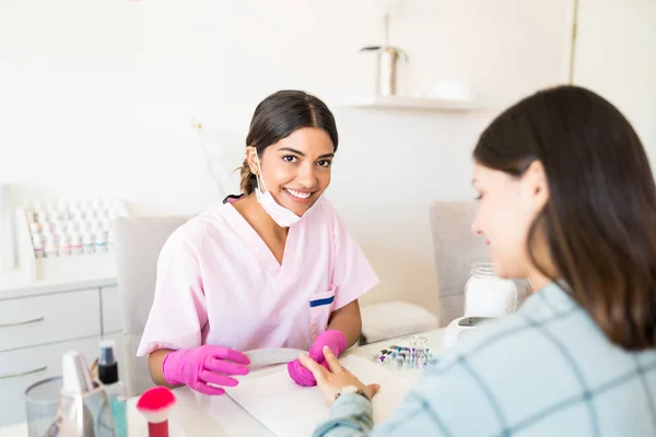 Confident Smiling Employee Doing Client Manicure Beauty Spa — Stock Photo, Image