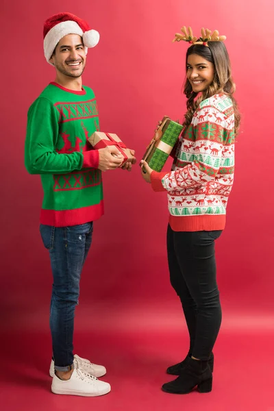 Full Length Portrait Happy Hispanic Woman Man Giving Presents Each — Stock Photo, Image