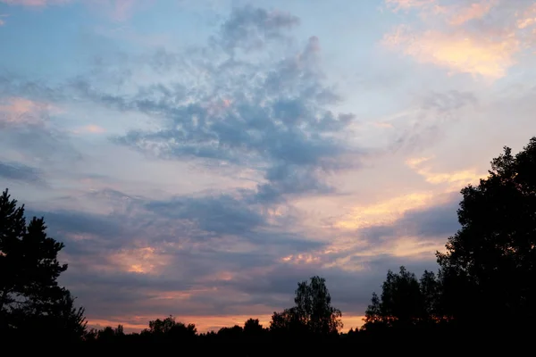 Великолепная Фотография Небом Облаками Закатным Светом — стоковое фото