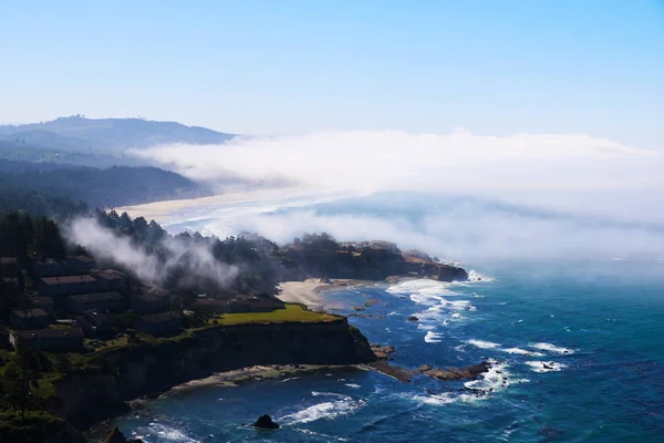 Strand op de Oceaan, van boven bekijken. Stille Oceaan, Californië — Stockfoto