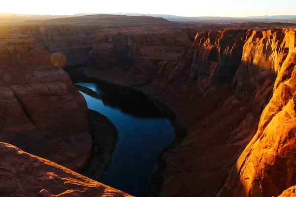 Όμορφη Θέα Του Horseshoe Bend Αριζόνα Κάτω Από Ζεστό Φως — Φωτογραφία Αρχείου